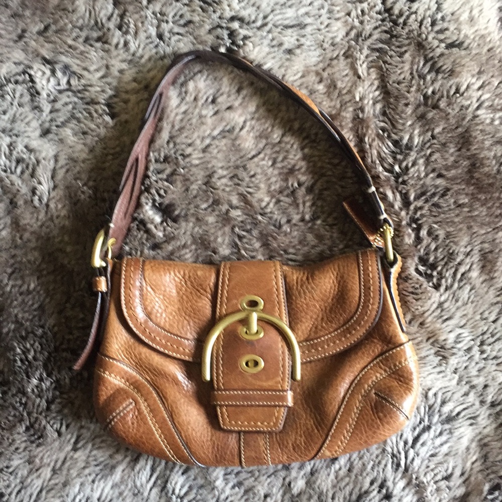 LIKE NEW: Tan Leather Coach Purse